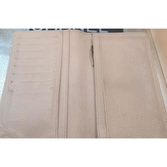 Chanel Vintage Black and Tan Leather Wallet - Picture 14 of 15